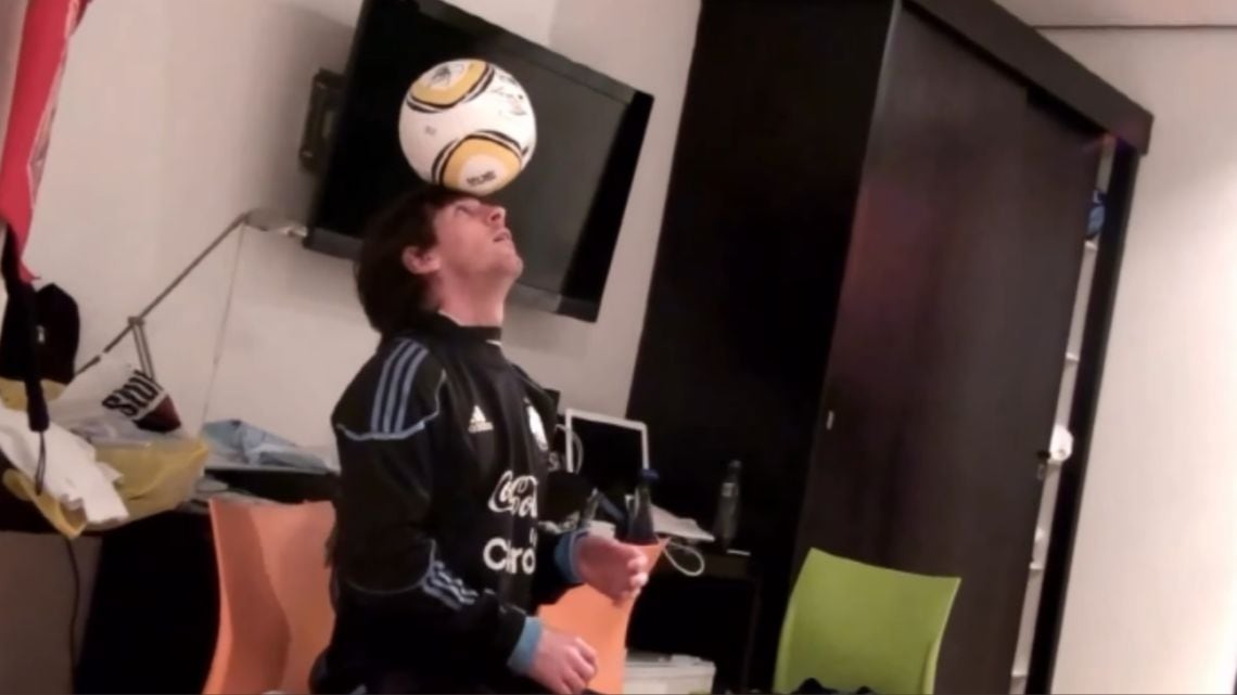 Aquella Jabulani descalza que Messi hizo bailar en Pretoria y nadie quería soltar