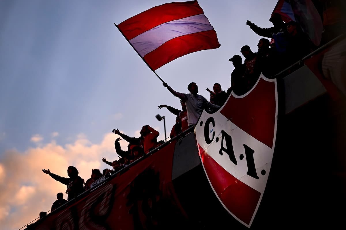 Independiente: vendio todo, no compro nada y ahora reza