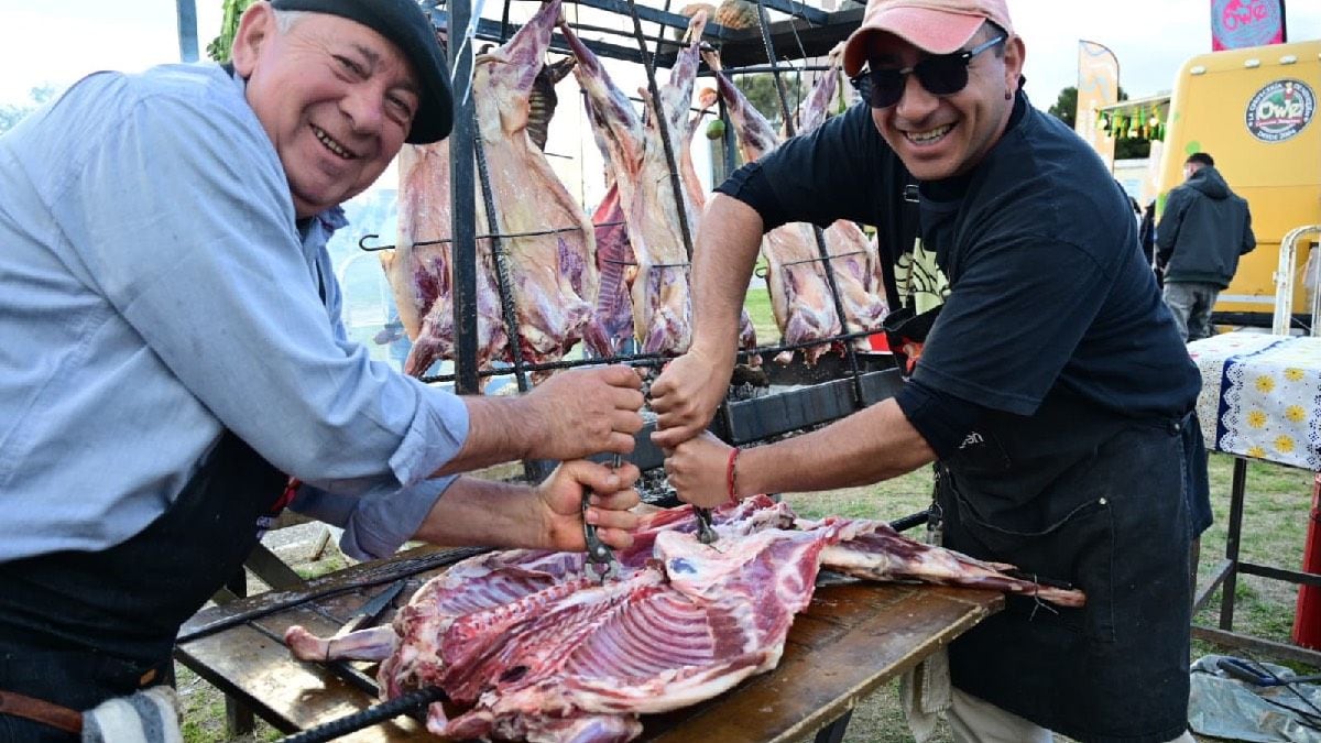 Neuquén capital se llenó de aromas y sabores en un parque a pura fiesta