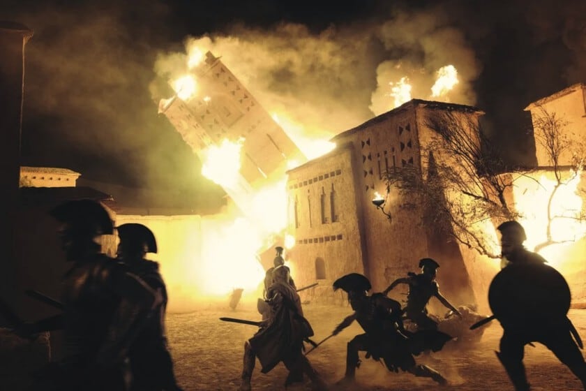 La pirámide LED que salvó las noches de Troya en la nueva película de Nolan