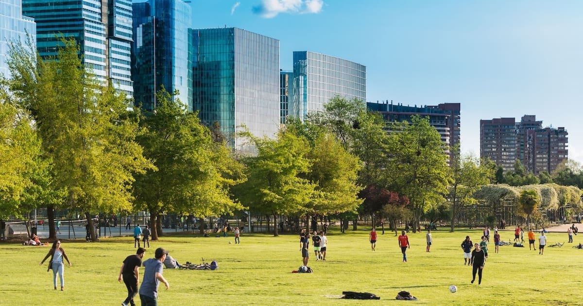 La prima verde: vivir frente a un parque en la Ciudad puede encarecer el alquiler hasta un 30%