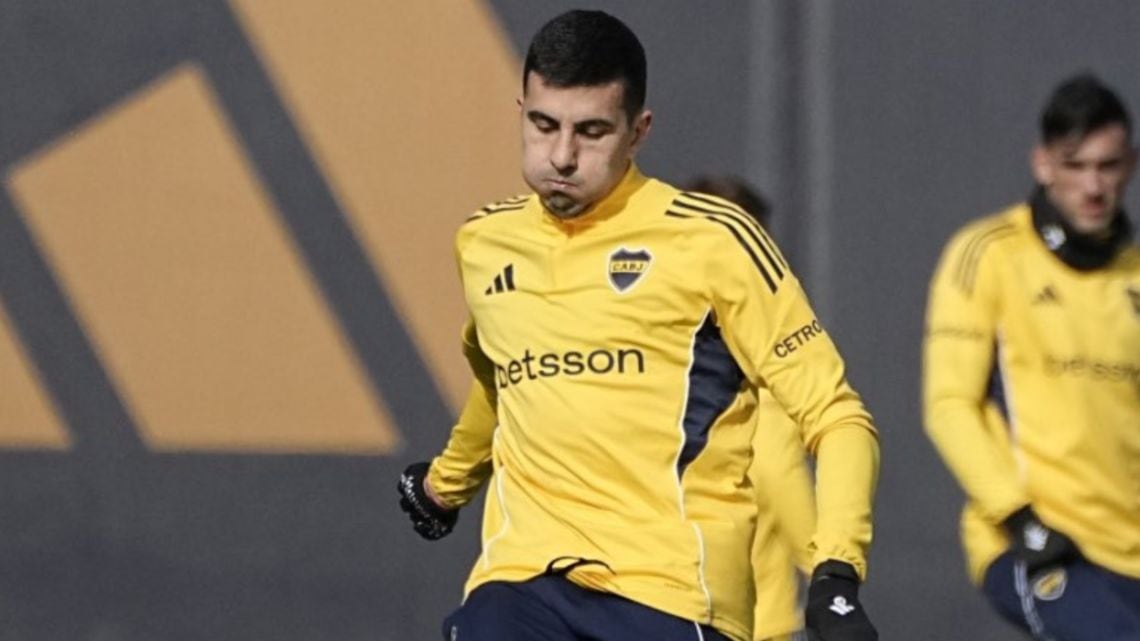 Battaglia se calzó los cortos en Ezeiza y Boca respira: nueve meses después, el volante volvió a entrenarse con el grupo