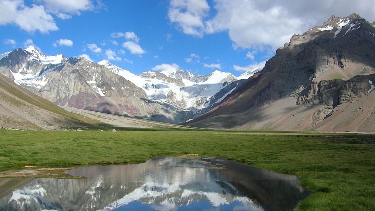 Cinco montañas argentinas disputan un lugar en el podio internacional del turismo de altura