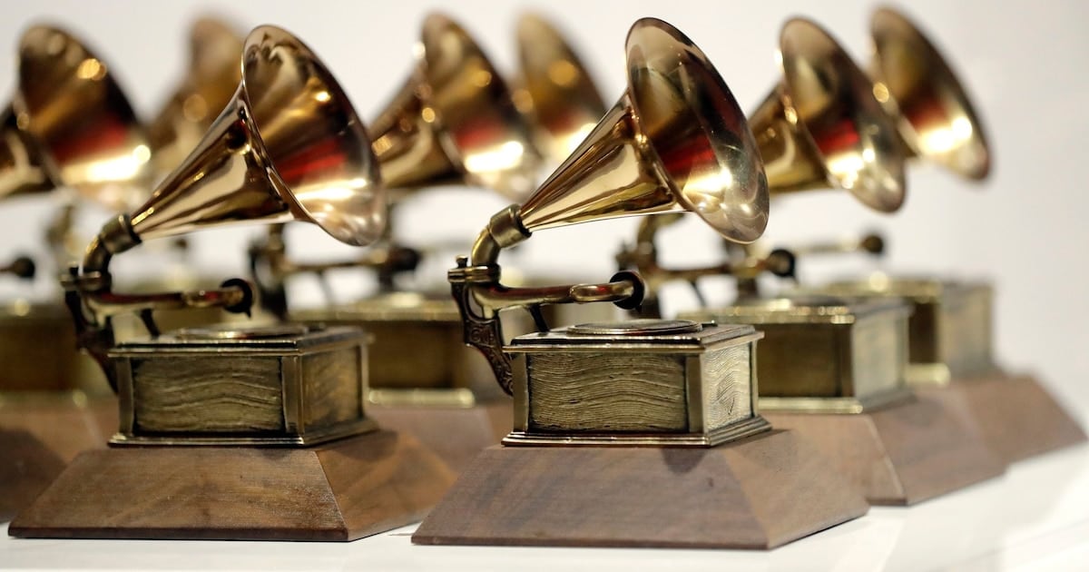 Argentina se planta en los Latin Grammy: el año que la movida local se cansó de hacer cola
