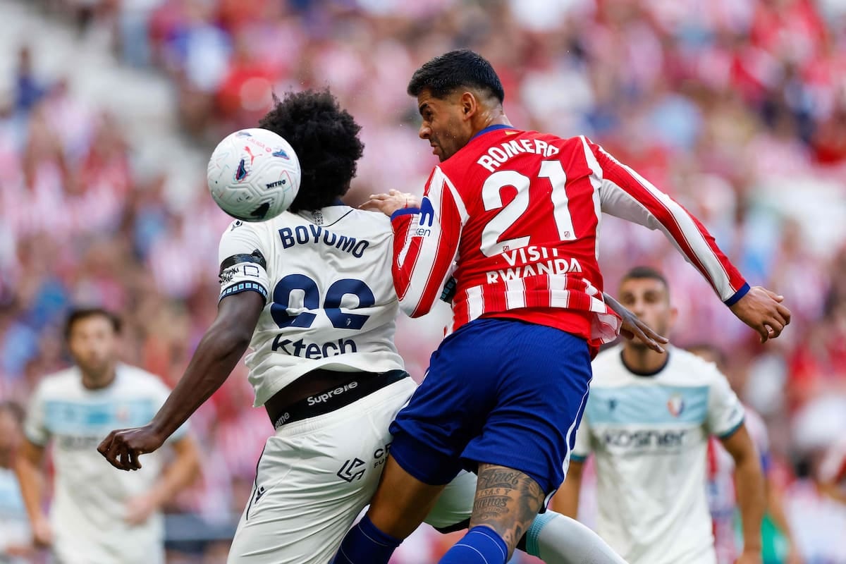 El Atlético de Simeone llega picante al derbi: 4-0 a Osasuna y Álvarez con un pie adentro