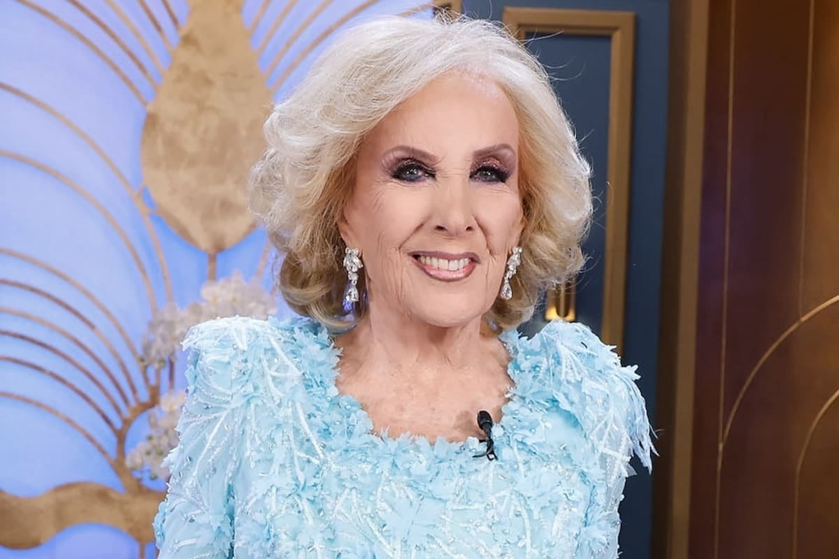 Otra vez Juana al mando: Mirtha sigue con tos y la mesa la espera en casa
