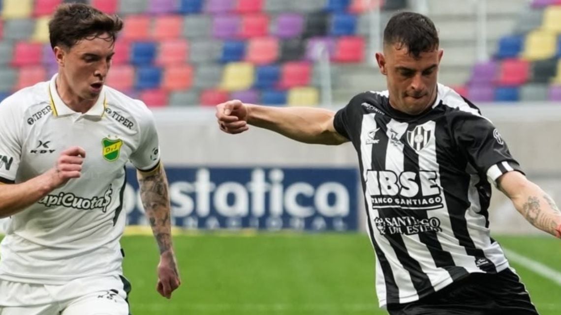Central Córdoba se lo empató a Defensa con un penal que hubo que repetir y un poco de viento a favor