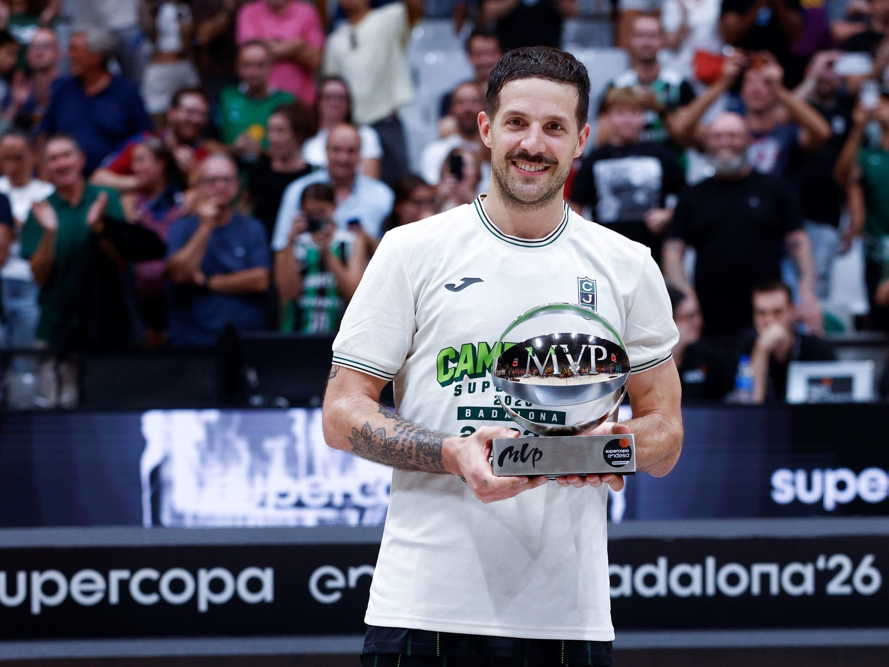 Laprovíttola le devolvió a la Penya el título con un partido para el recuerdo y un mensaje para el Barsa