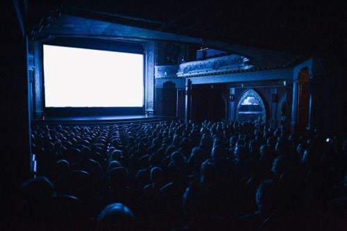 Veinticinco millones, 155 estrenos y una pelea de fondo: el cine argentino según el INCAA y según Fonzi