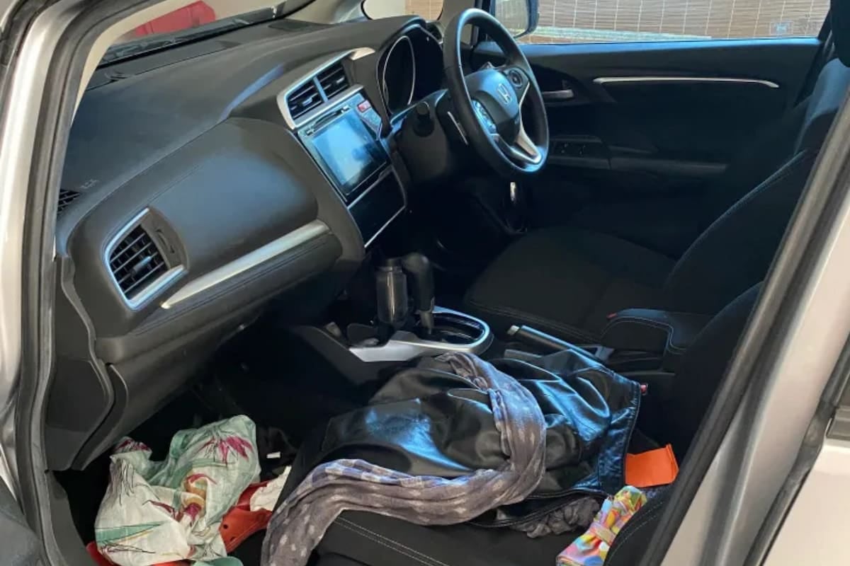 El auto como reflejo de la rutina: lo que dice (y lo que no dice) un habitáculo desordenado