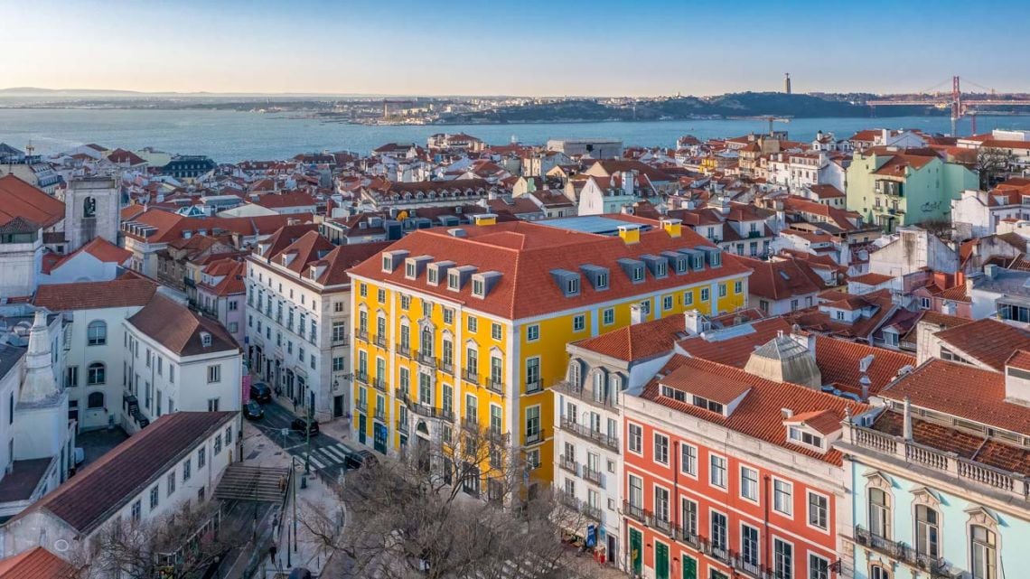 En el corazón de Lisboa, un palacio del siglo XVIII reabre como hotel del vino entre miradores y calles empedradas