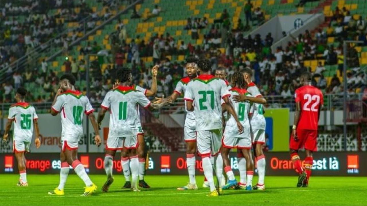 Burkina Faso llegó con lo justo y se fue goleado del Monumental