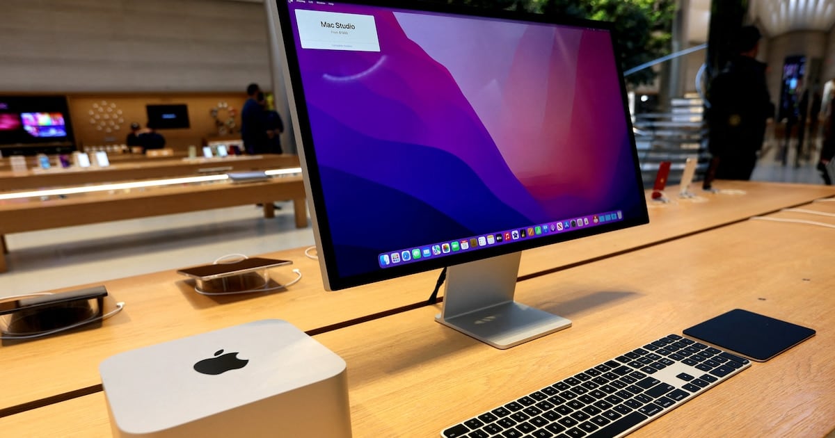 RemoveMacAI: una receta para dejar tu Mac más liviana y sin rastros de Apple Intelligence