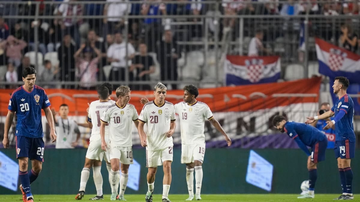 Mikel Merino salvó a España en el descuento y Croacia se quedó con las manos vacías