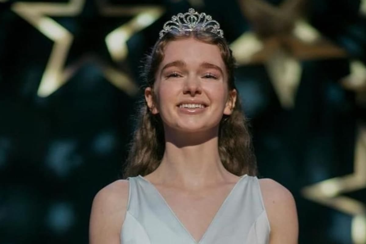 Carrie vuelve a clase, pero esta vez el bullying la espera también en el celular