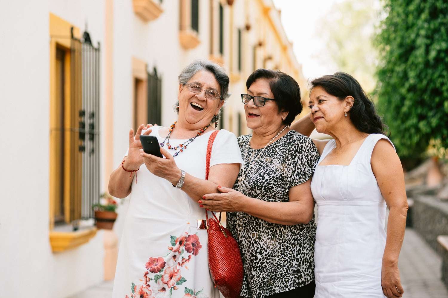 Dos amigas de 85 años, 50 países a cuestas y la misma aventura todavía por empezar