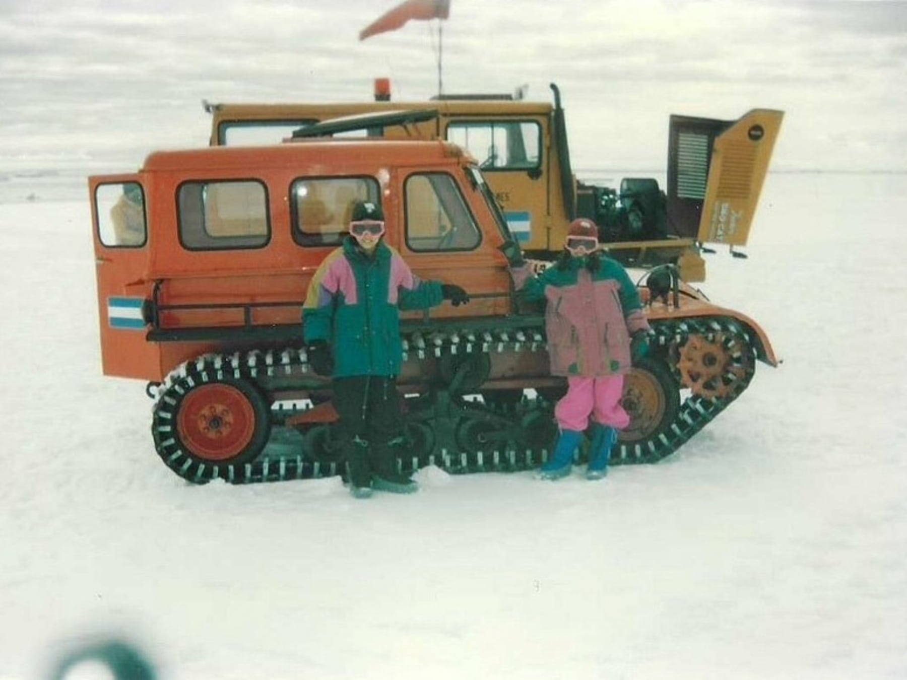 Una casa en el fin del mundo: la infancia antártica que marcó la vida de Natalia López