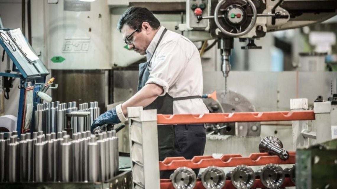 La industria acumula una contracción de 66.262 puestos registrados desde 2024 y ya representa casi la mitad del ajuste laboral del país