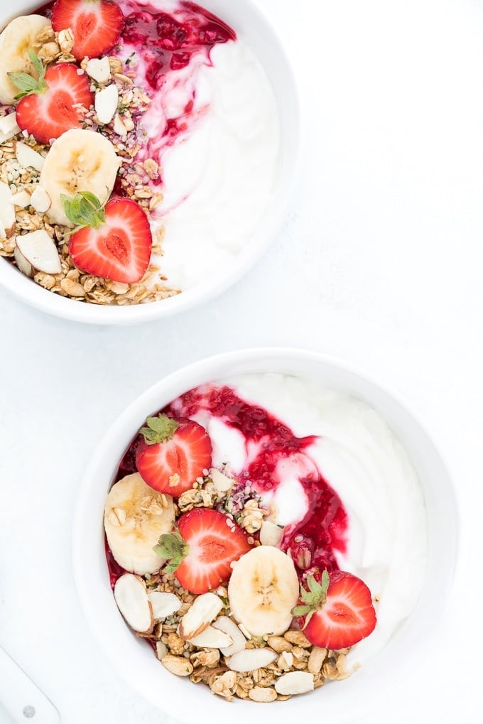 El yogur griego y la salud del hígado: por qué ningún alimento solo alcanza para cuidar al órgano más grande del cuerpo