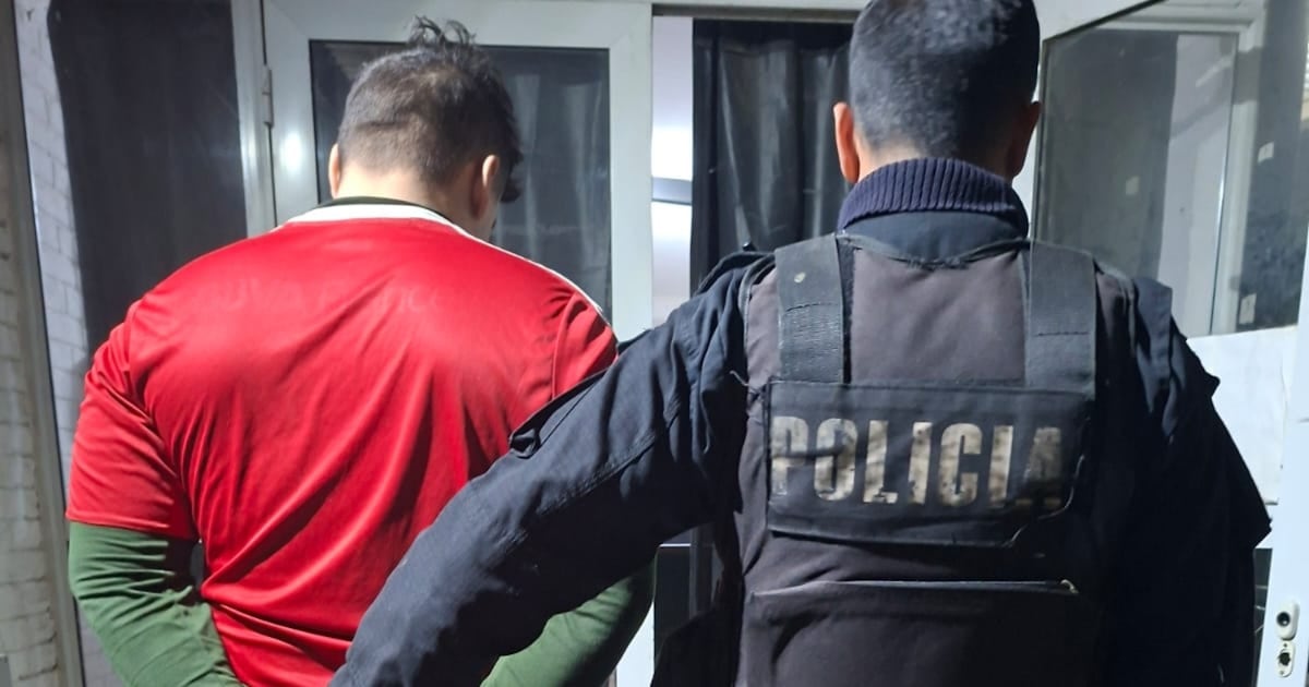 Un ex policía exonerado quedó detenido por el femicidio de una joven en una pensión del noroeste rosarino