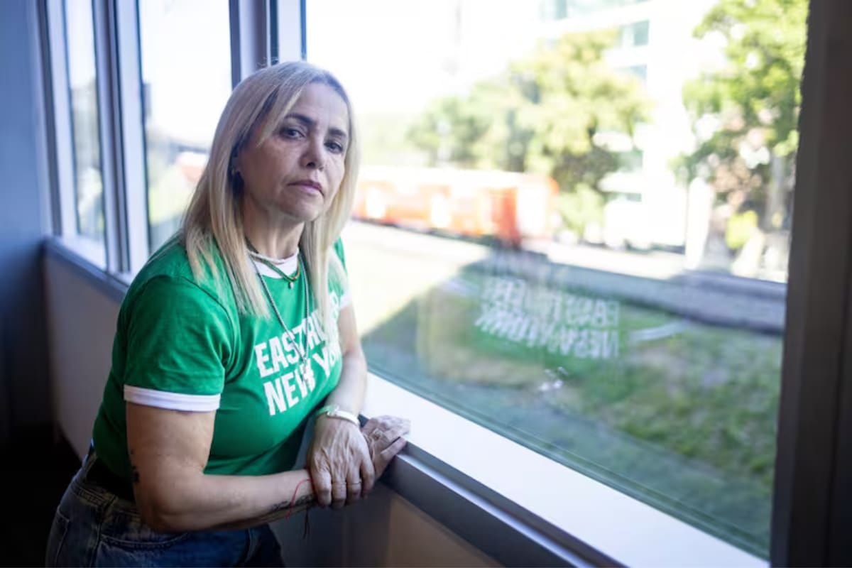 Ponerse primera en la lista: una sobreviviente grabó desde el auto para que todas se acuerden de los controles