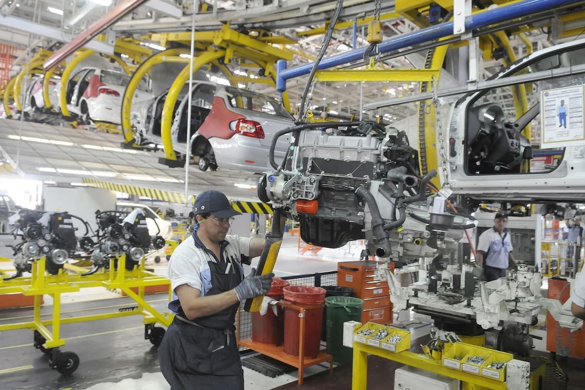 La industria volvió a quedar por debajo de su propio techo: usó el 58,5% de su capacidad en agosto