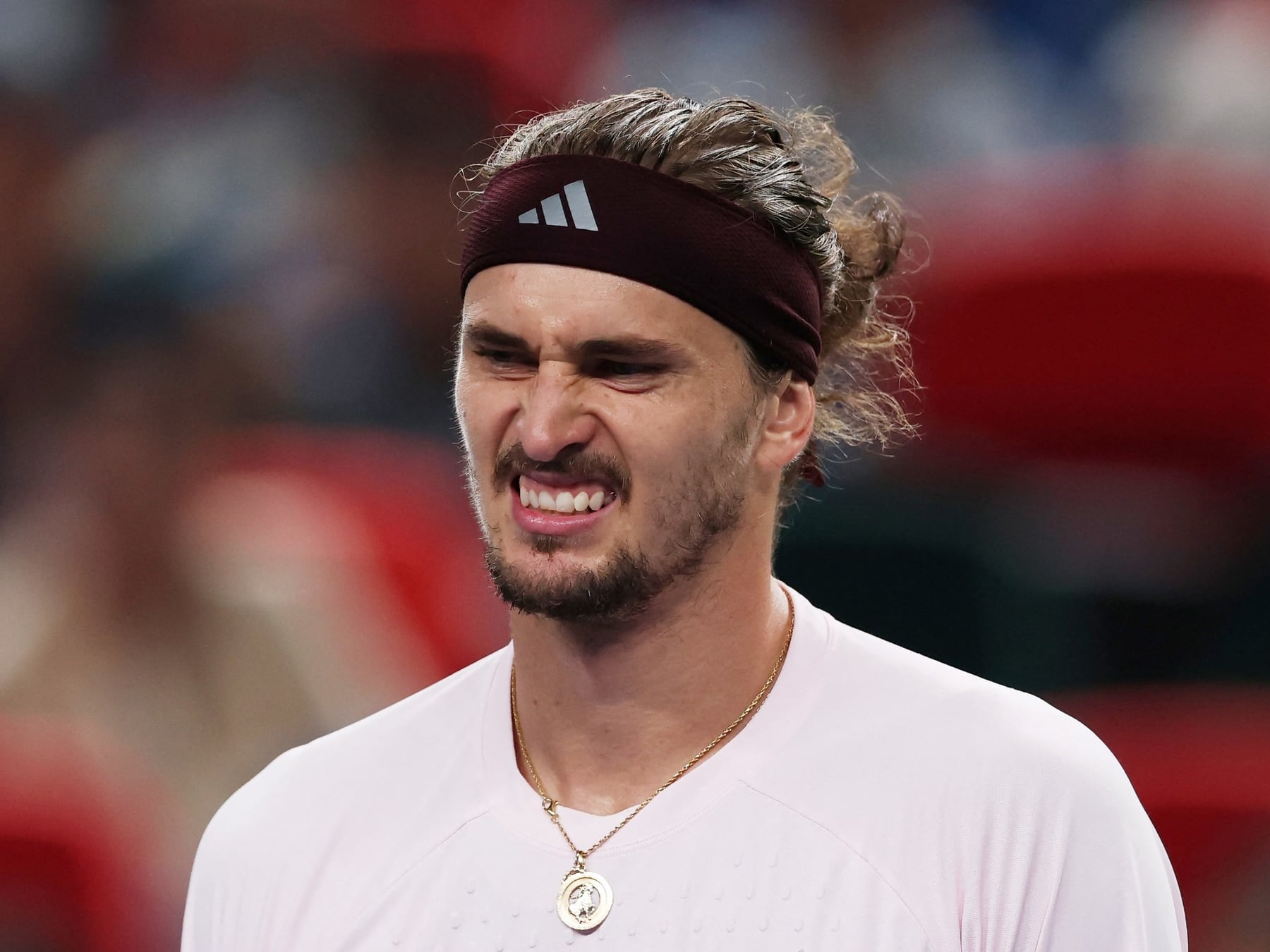 Zverev se quedó sin batería en Shanghái y el torneo ya tiene final ibérica
