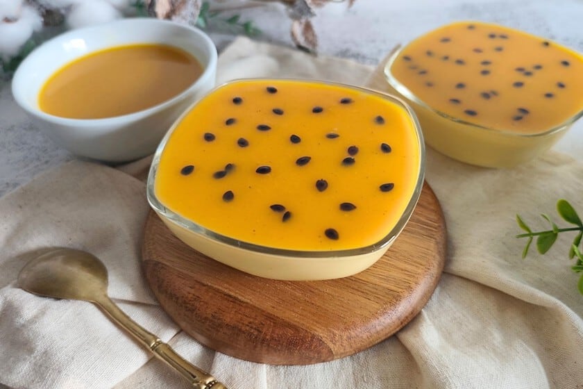Una mousse de maracuyá sin horno para atravesar el calendario de cosechas tropicales