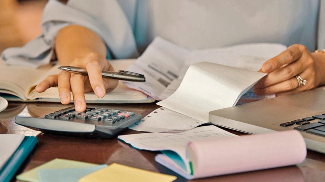 La mora de los hogares se sostuvo cerca de 13% y se acerca a duplicarse en la comparación interanual