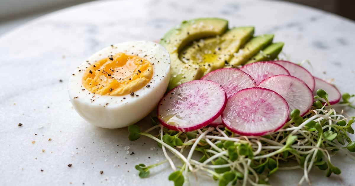 El huevo duro, protagonista de platos simples y nutricionalmente completos